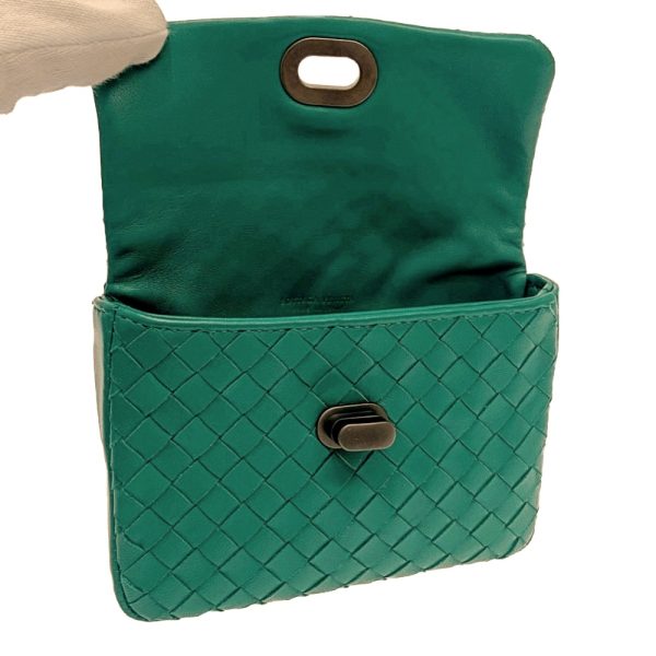 207809 9 Bottega Veneta Leather Intrecciato Turnlock Pouch Green