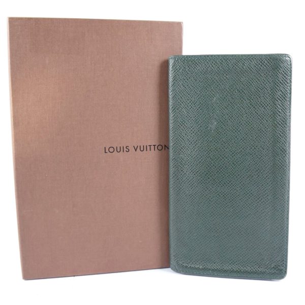 21143054 8 LOUIS VUITTON Porto Cartes Long Wallet M31004 Taiga Epicea Green