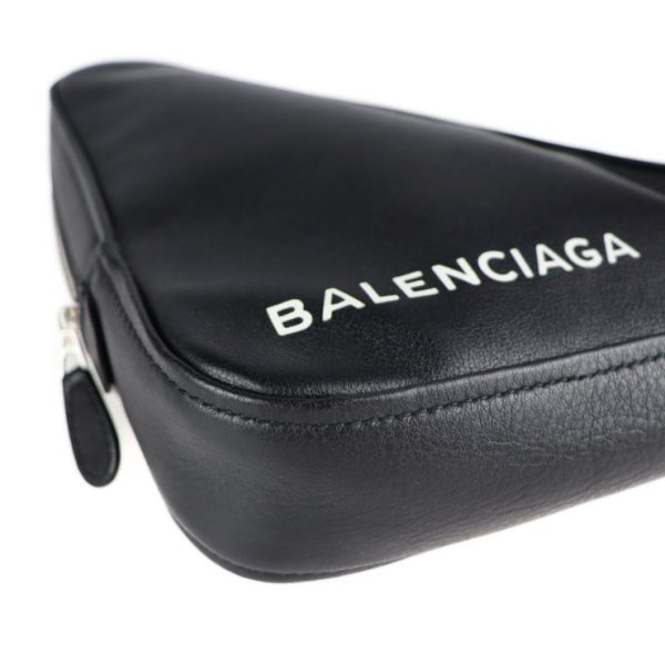 2121013007391 6 Balenciaga Triangle Leather Clutch Bag Black