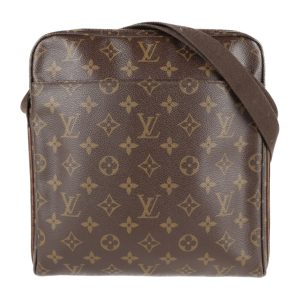 2125023007514 1 Louis Vuitton Lock Me Hippo Tote Bag Ruby Red