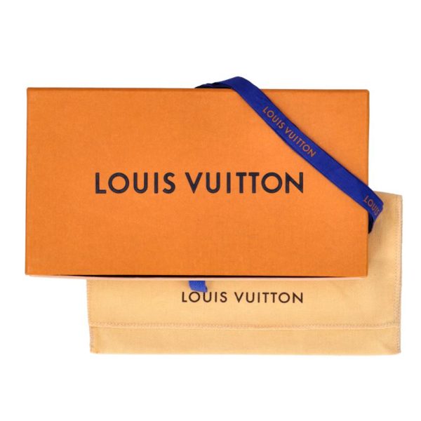 21910 7 Louis Vuitton Portefeuille Capucines Wallet Taurillon Leather Black