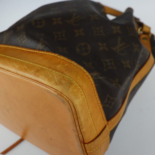 2215081001017 5 Louis Vuitton Noe Shoulder Bag Monogram Canvas Brown