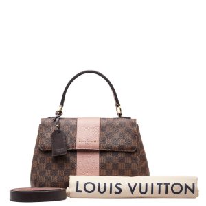 222 48910 1 Louis Vuitton Capucines MM Shoulder Bag Leather Taurillon Monogram Beige