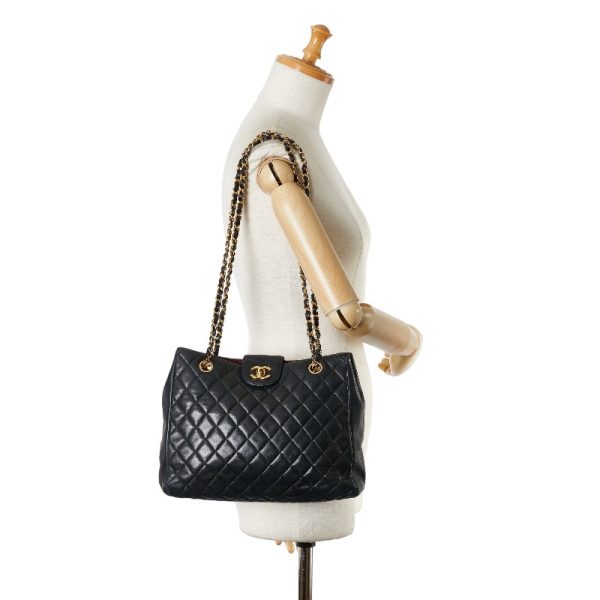 222 56439 13 CHANEL Matelasse Coco Mark Chain Shoulder Bag Black Lambskin