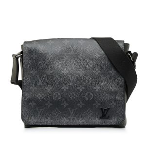 228 31955 1 Louis Vuitton District MM Shoulder Bag Damier Infini Onyx