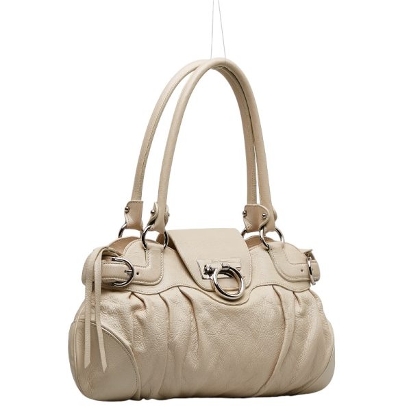 228 34058 2 Salvatore Ferragamo Gancini Handbag AU 21 6317 White Leather