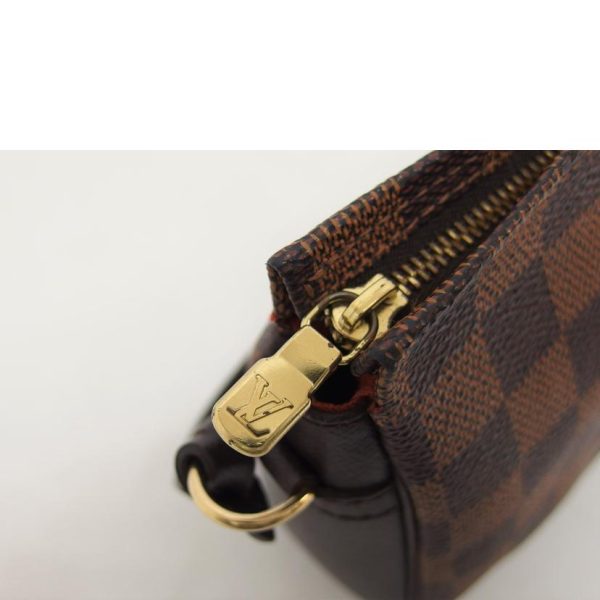 22910 5 Louis Vuitton Truth Damier Makeup Bag Brown