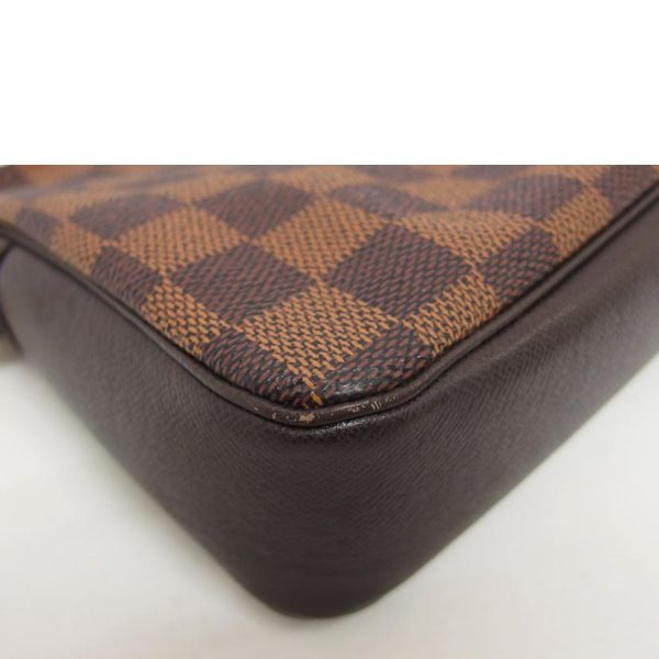 22910 8 Louis Vuitton Truth Damier Makeup Bag Brown