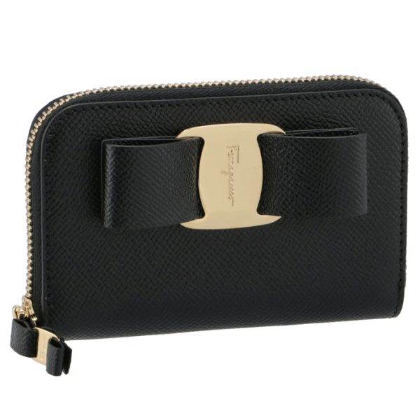 22d28800070010 Ferragamo Vara Coin Purse Black