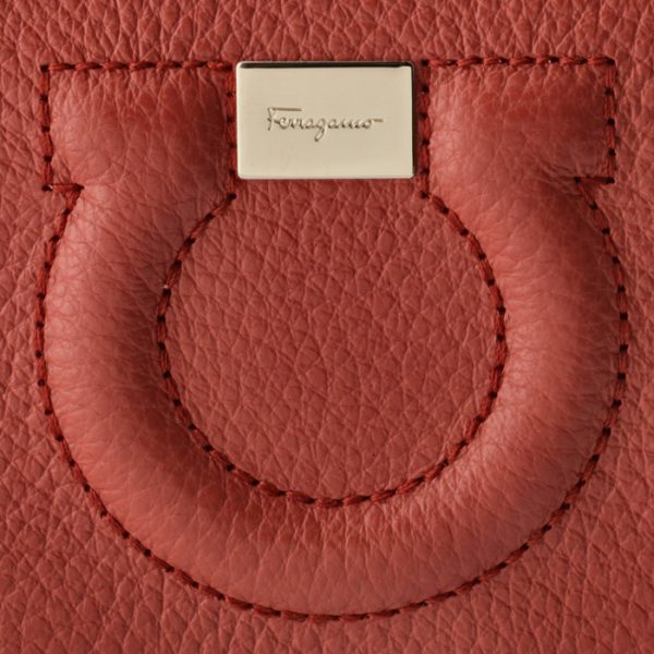 22d51400010500 3 Ferragamo Gancini Bifold Wallet Red