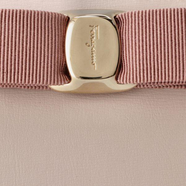 22e00900550514 3 Ferragamo New Vara Ribbon Bifold Mini Wallet Beige