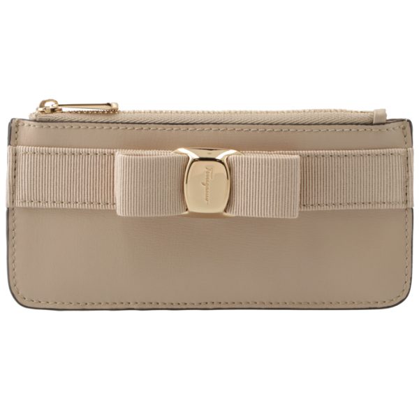 22e01000550566 1 Ferragamo Vara Card Case