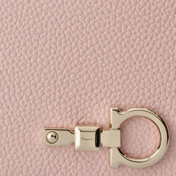 22e03200010497 3 Ferragamo Studio Bifold Mini Wallet Pink