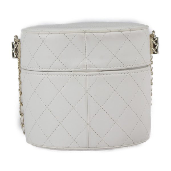 2301063007007 3 Chanel Matelasse Shoulder Bag White Vanity