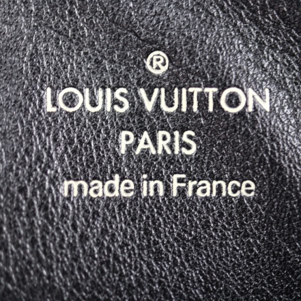 2302073008004 8 Louis Vuitton GM Suhari Long Wallet Black