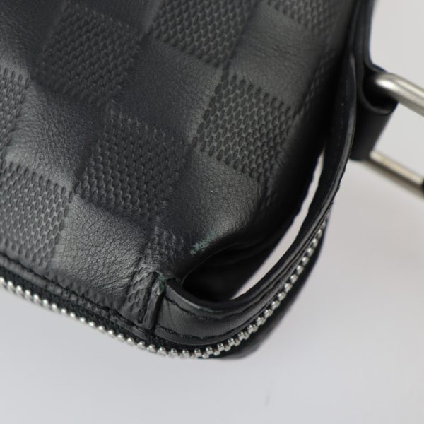 2304023008031 8 Louis Vuitton Discovery BB Shoulder Bag Onyx Black