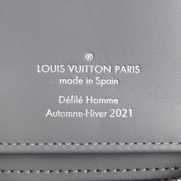 2305113008019 9 Louis Vuitton Zippy Wallet Vertical Mirror Silver