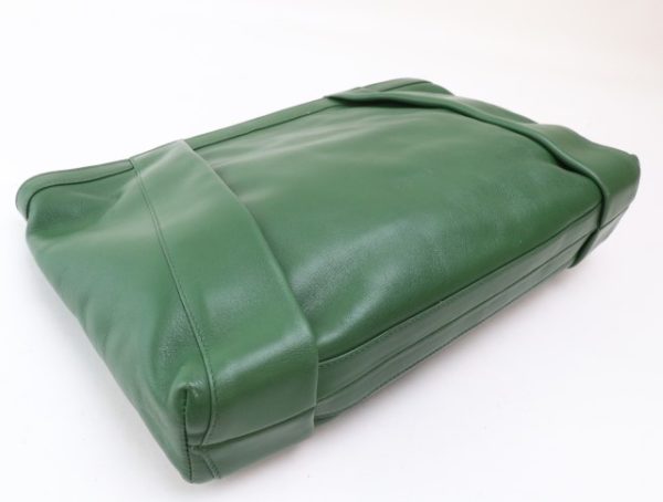 2311 68 4 Gucci Clutch Bag Leather Green