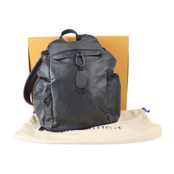 2311053007068 10 Louis Vuitton Discovery Backpack Shadow Black