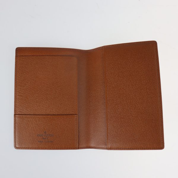 2319053001148 6 Louis Vuitton Couverture Passport Case Brown