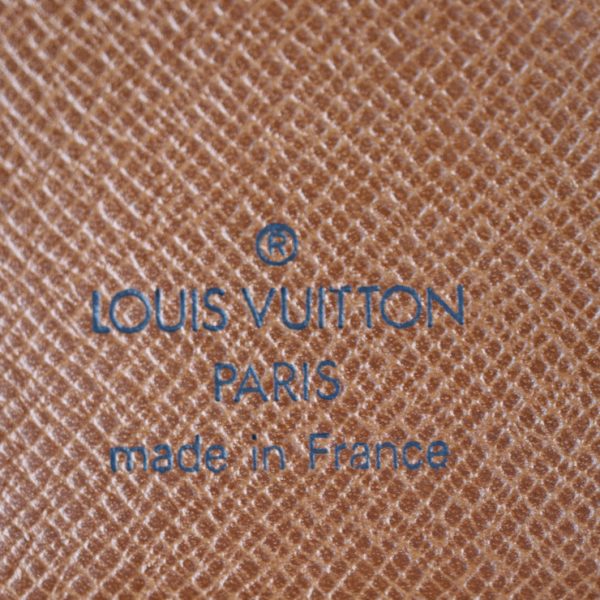 2319053001148 8 Louis Vuitton Couverture Passport Case Brown