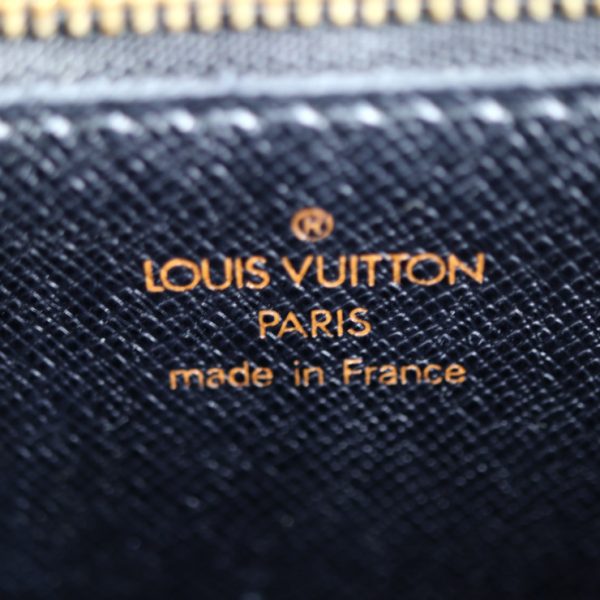 2321091001023 8 Louis Vuitton Saint Cloud Shoulder Bag Black