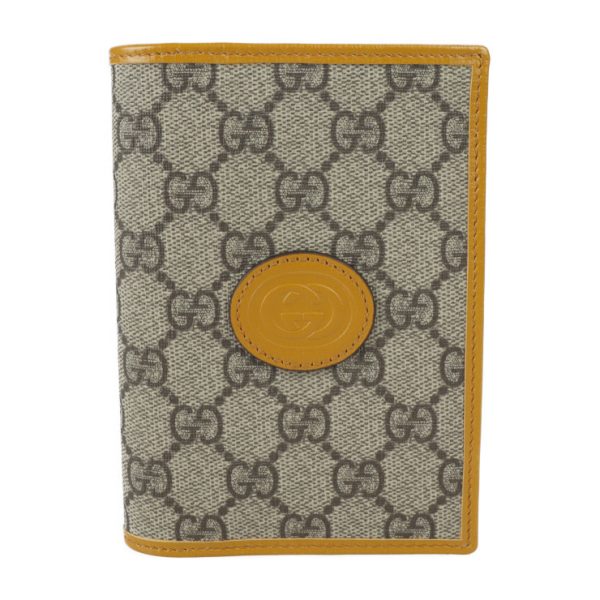 2323033010185 1 Gucci Interlocking G Passport Case GG Beige Yellow