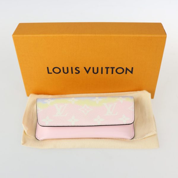 2327033007234 10 Louis Vuitton Etuit LV Pastel Glasses Case Pastel