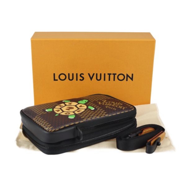 2329063007130 10 Louis Vuitton Phone Pouch Shoulder Bag Black