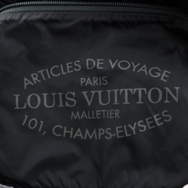 2330113007222 9 Louis Vuitton Light Pack Galaxy Rucksack Black