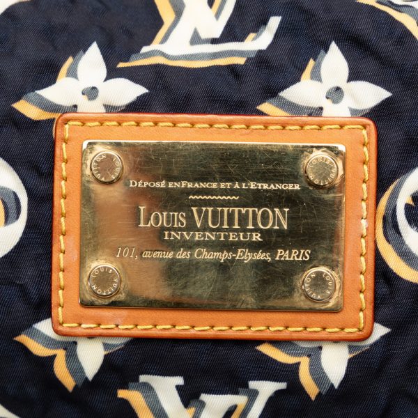 23kpk2mfbqzxefc7 8 Louis Vuitton Cruise Bulle PM Shoulder Bag Marine Navy Blue