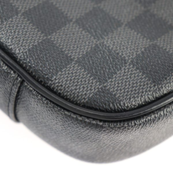 2425033007155 5 Louis Vuitton Umbrella Body Bag Damier Gray Black