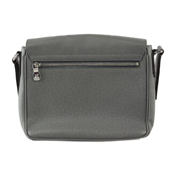 2429013007128 3 Louis Vuitton District PM Messenger Bag Gray