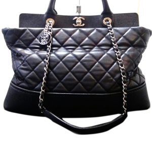 24609 1 Louis Vuitton Alma Handbag Epi