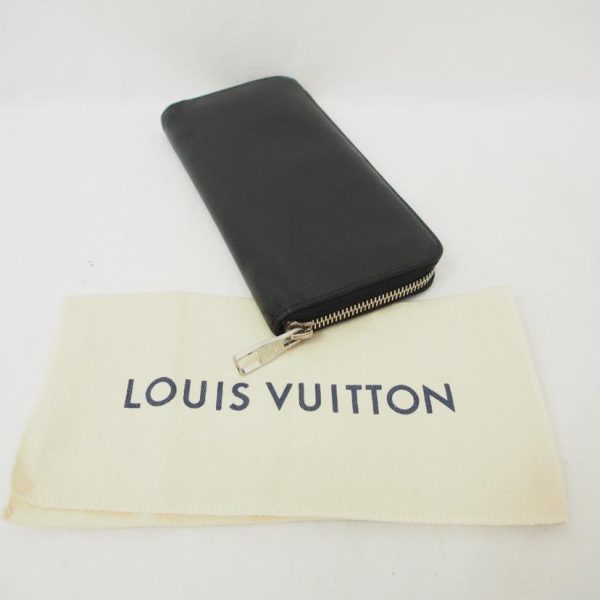 25206 6 Louis Vuitton Zippy Wallet Vertical Taiga