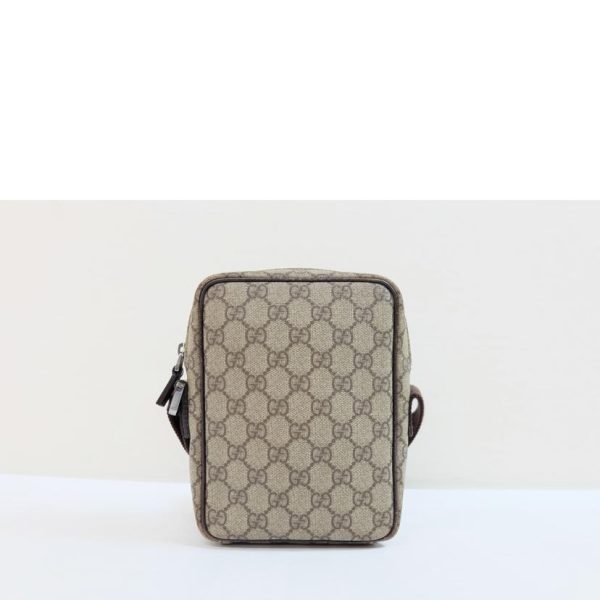 26488 2 GUCCI GG Supreme Shoulder Bag