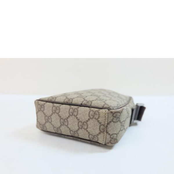 26488 3 GUCCI GG Supreme Shoulder Bag