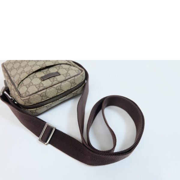 26488 4 GUCCI GG Supreme Shoulder Bag