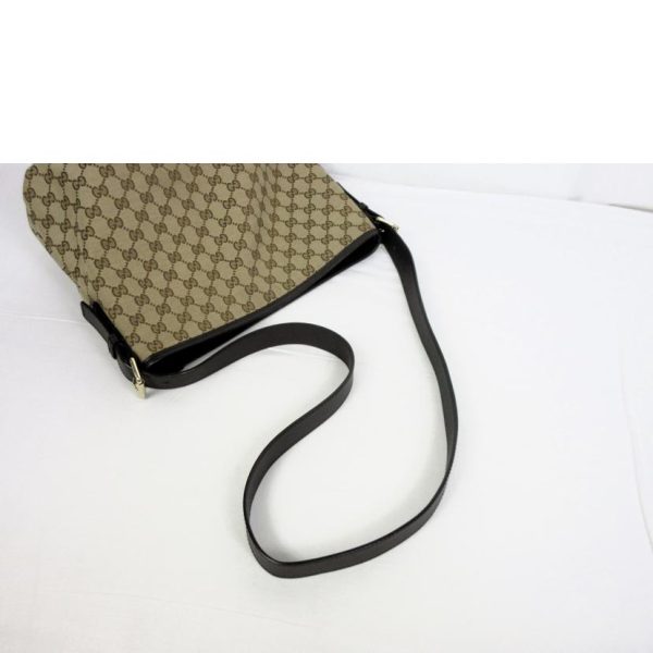 29915 4 Gucci GG Canvas Shoulder Bag Beige