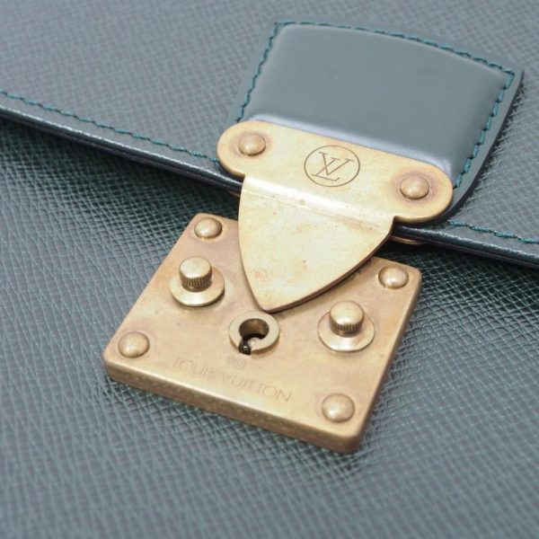 29976 5 Louis Vuitton Servier Clado Document Holder Taiga Epicea