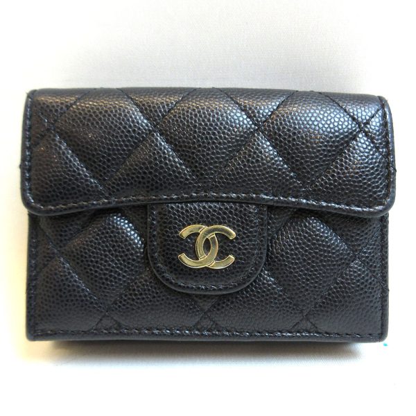 3 cha211213 1u Chanel Matelasse Caviar Skin Trifold Wallet Black