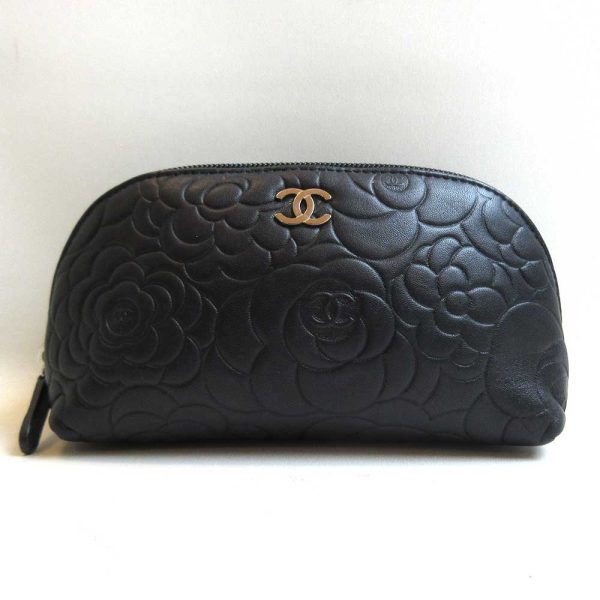 3 cha230112 1ta Chanel Makeup Pouch Black Silver Hardware Leather