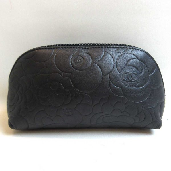 3 cha230112 1ta 01 Chanel Makeup Pouch Black Silver Hardware Leather