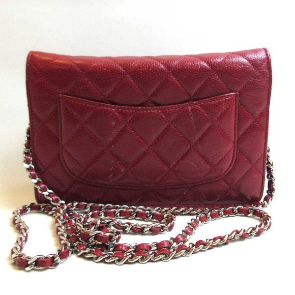 3 cha230120 1u 01 Chanel Caviar Skin Chain Wallet Red