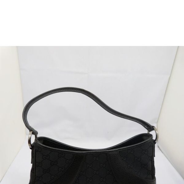 30515 7 Gucci GG Canvas One Shoulder Bag