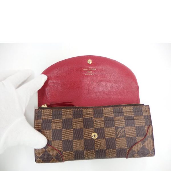 32833 4 Louis Vuitton Caissa Wallet Damier