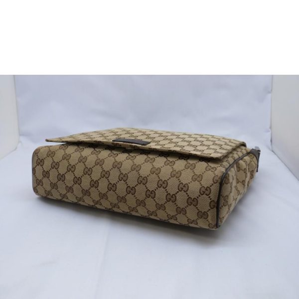 32854 3 Gucci GG Canvas Messenger Bag Beige