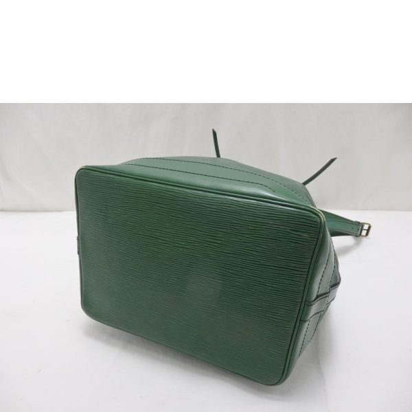 33792 3 Louis Vuitton Petit Noe Shoulder Bag Epi Borneo Green