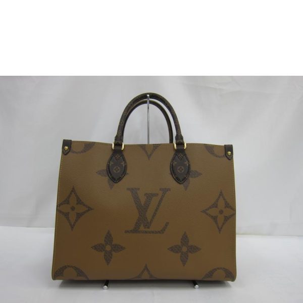 35516 2 Louis Vuitton On the Go MM Tote Bag Monogram