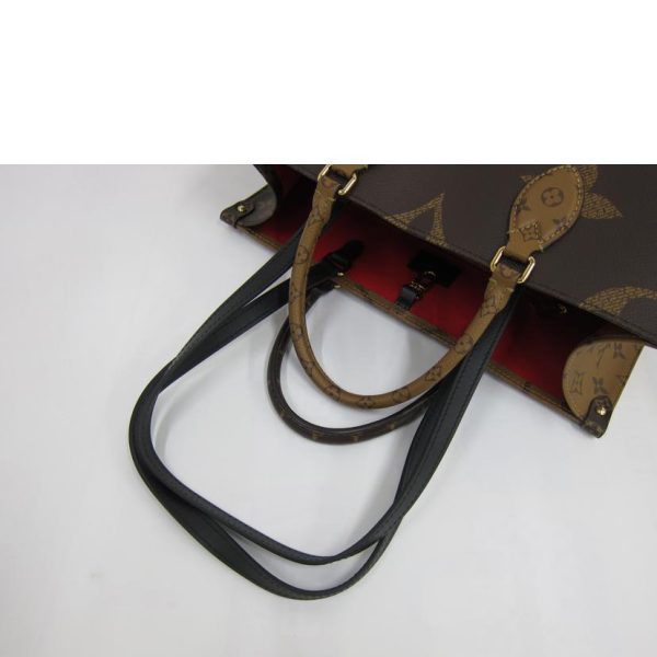 35516 4 Louis Vuitton On the Go MM Tote Bag Monogram